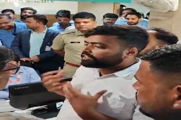 रांची के राज अस्पताल में हंगामा, थमाया 16 लाख का बिल, मरीज वेंटिलेटर पर