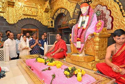 साईं बाबा के दरबार पहुंचे हेमंत सोरेन, झारखंडवासियों के सुख-समृद्धि की मांगी दुआ