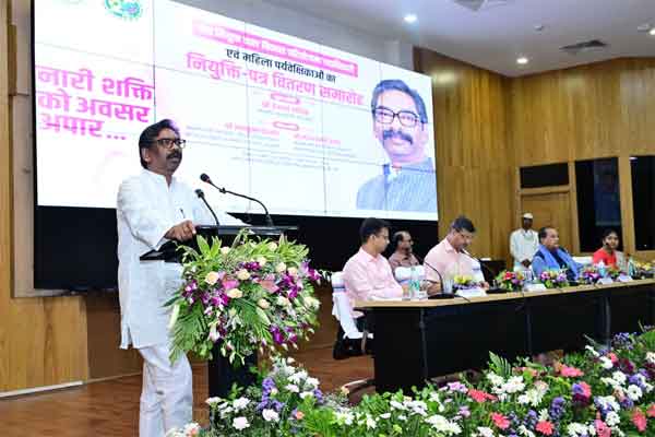 झारखंड में 299 नियुक्तियां, CM हेमंत सोरेन बोले – मिलकर करेंगे राज्य को कुपोषण मुक्त