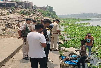 Jamshedpur News: स्वर्णरेखा नदी से युवक का शव बरामद, शव की नहीं हो पायी है पहचान