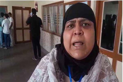 जमशेदपुर निकाय चुनाव: कई मतदाताओं के नाम गायब, मेयर प्रत्याशी नौशीन खान ने उठाए सवाल