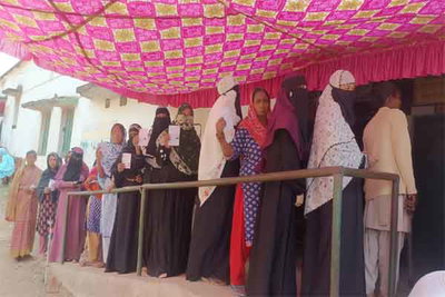 चाईबासा नगर परिषद में 34.59 प्रतिशत व चक्रधरपुर नगरपरिषद में 33.05 मतदान