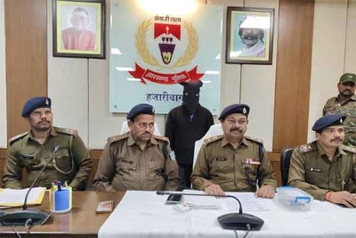 हजारीबाग : बाइक चोर गिरोह का पर्दाफाश, 23 चोरी की बाइक के साथ एक आरोपी अरेस्ट