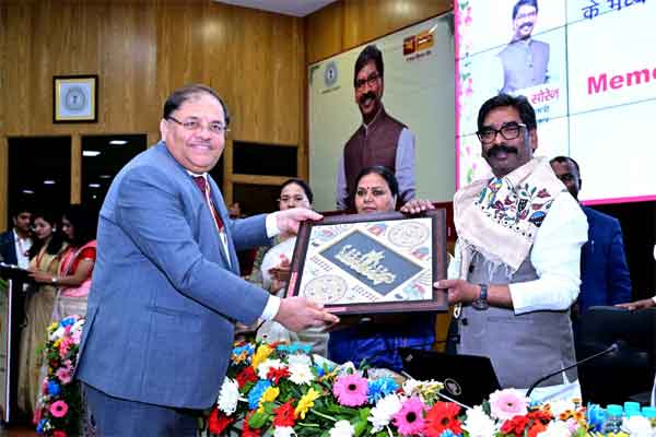 झारखंड सरकार व PNB के बीच वेतन खाता पैकेज पर MOU, CM ने लॉन्च किया झारखंड कुबेर डैशबोर्ड