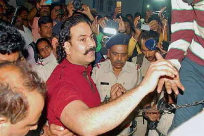 जमशेदपुर: गैंगस्टर अखिलेश सिंह के नए कारोबार और नेताओं से रिश्ते हो रहे उजागर