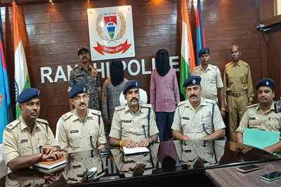 रांची पुलिस ने चेन स्नैचिंग गिरोह का किया खुलासा, दो गिरफ्तार