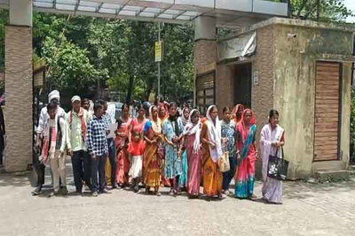 Jamshedpur News: पोटका के ग्रामीणों ने उपायुक्त से की अशांति फैलाने वालों पर कार्रवाई की मांग