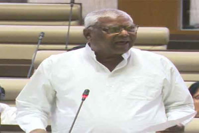 सदन में  मथुरा प्रसाद महतो ने गिनाईं कृषि योजनाएं, महिला किसान पर विशेष जोर