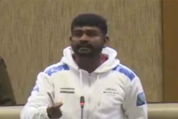 जयराम महतो ने सदन में कहा – किसान बस जिंदगी काट रहा, वो जी नहीं रहा