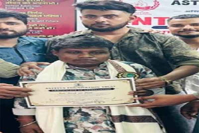 Jamshedpur News: वायरल बॉय “धूम”  समेत 6 युवा हुए नशा मुक्त घोषित