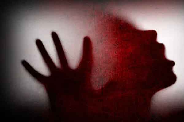 नाबालिग से छेड़छाड़ व दुष्कर्म के प्रयास का आरोप, आरपीएफ ASI निलंबित, पत्नी पर भी केस