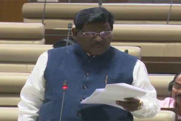 सदन में हेमलाल मुर्मू ने पेशा नियमावली को बताया ऐतिहासिक फैसला, विपक्ष को घेरा