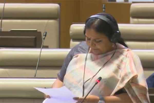 सदन में बोलीं दीपिका पांडे - मनरेगा की हजारों करोड़ की राशि केंद्र सरकार पर बकाया