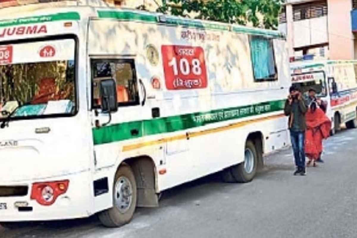 रांची की आधी सरकारी एंबुलेंस कंडम, 55 में 27 गाड़ियां हुईं बेकार
