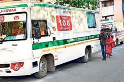 रांची की आधी सरकारी एंबुलेंस कंडम, 55 में 27 गाड़ियां हुईं बेकार