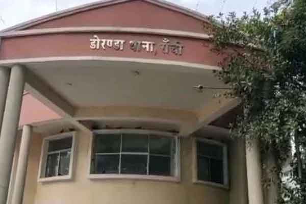 Ranchi News: डोरंडा में युवक की मौत के बाद हंगामा, शव लेकर थाना पहुंचे परिजन
