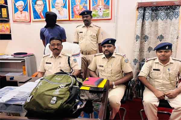 गढ़वा : प्रेम प्रसंग में युवक ने रची साजिश, प्रेमिका संग मिल मारी गोली, गिरफ्तार