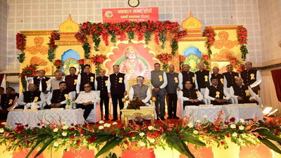 सुदूर गांवों को गोद लेकर शिक्षा-स्वास्थ्य के काम को गति दें: राज्यपाल