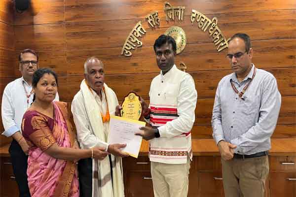 Ranchi News: DC कार्यालय में 11 शिक्षकों को सम्मान समारोह में दी गयी विदाई