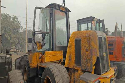 चतरा: CCL राजधर साइडिंग में अपराधियों ने JCB पर फायरिंग कर लगाई आग, राहुल सिंह गिरोह ने लिया जिम्मा