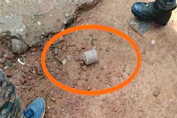 Ranchi News: आधी रात को देसी बम के धमाके से दहला गांव, तीन जिंदा बम पुलिस ने किए निष्क्रिय