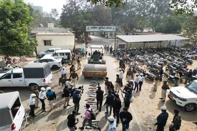 मोडिफाइड साइलेंसर व प्रेशर हॉर्न पर चला रांची पुलिस का बुलडोजर, सभी को किया डिस्ट्रॉय