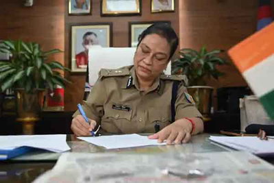 Ranchi News : नक्सलियों पर सख्ती, बच्चों की गुमशुदगी सहित कानून व्यवस्था पर DGP ने की समीक्षा बैठक