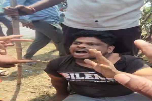 ग्रामीणों ने BJP नेता के लोगों को दौड़ा-दौड़ाकर मारा, वीडियो वायरल