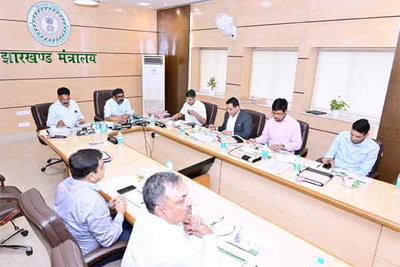 पर्यटन व खेल क्षेत्र को नई दिशा देने की तैयारी, इको टूरिज्म, स्पोर्ट्स यूनिवर्सिटी और कलाकारों के डेटाबेस पर CM का जोर
