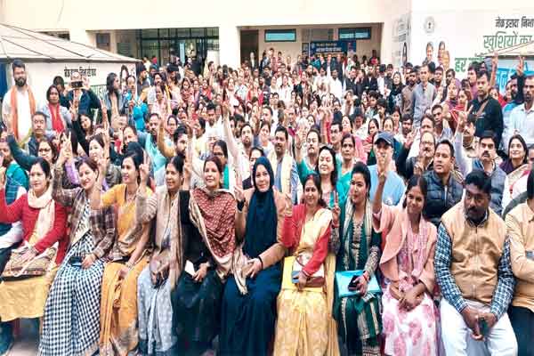 चुनावी रण में सिंबल की एंट्री, मेयर की कुर्सी के लिए 11 दावेदार आमने-सामने