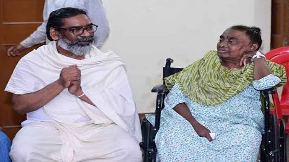 मुख्यमंत्री हेमंत सोरेन मां के इलाज के लिए हैदराबाद रवाना