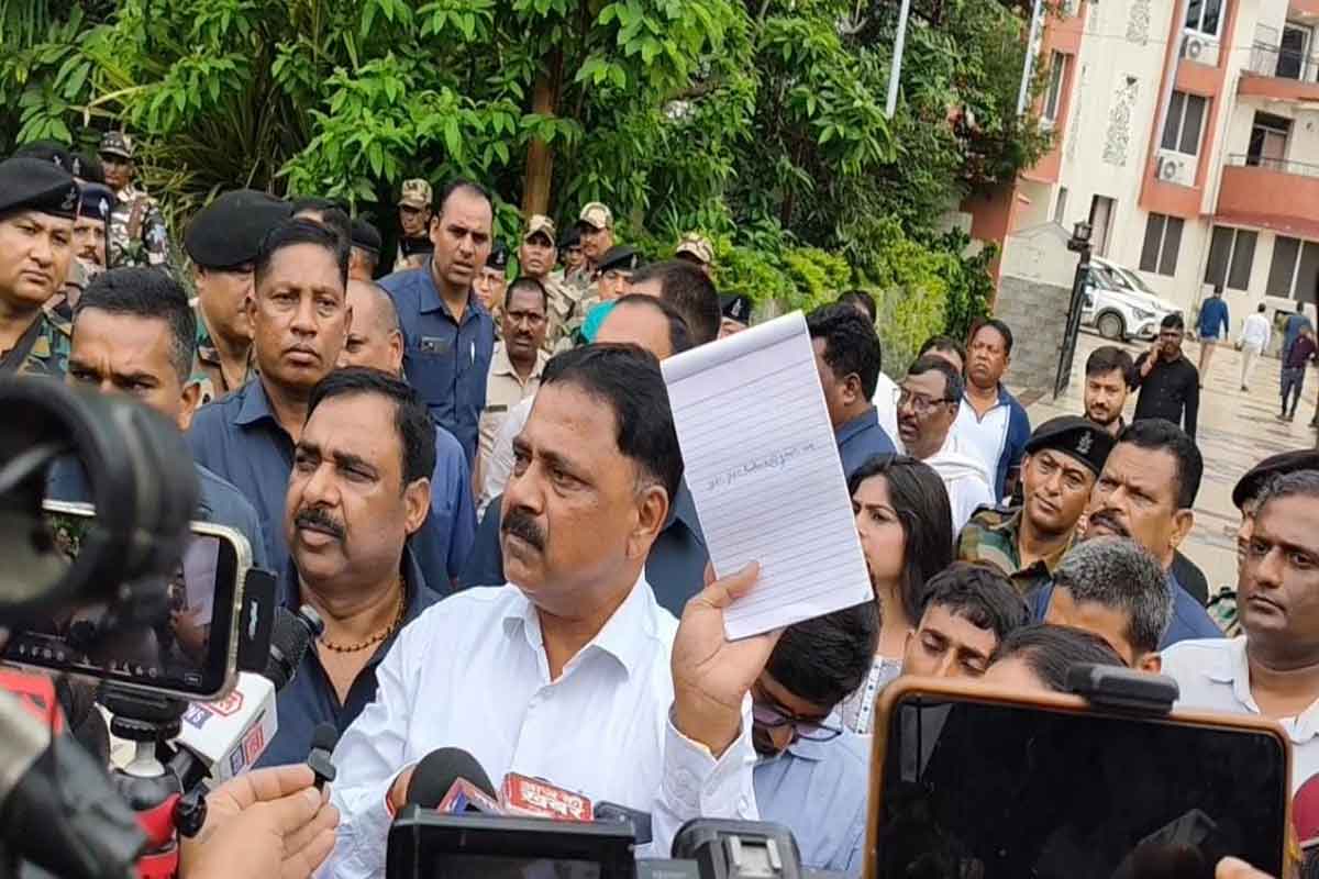 स्टेट गेस्ट हाउस में चल रही JPSC-JSSC व सरकार की वार्ता खत्म, बोले छात्र- बात सुनी गयी पर आंदोलन जारी
