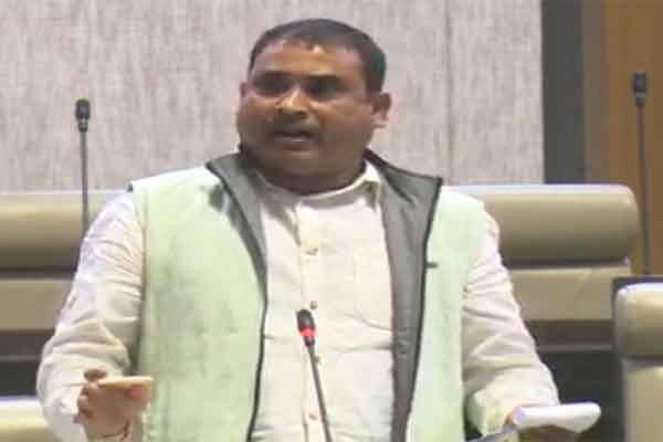 विधायक निर्मल महतो ने बजट को बताया हवा मिठाई, बोले - मांडू को मिली सिर्फ चवन्नी