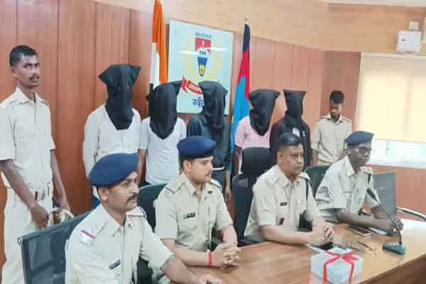 सत्रह एकड़ जमीन विवाद में हुई थी हत्या, पांच गिरफ्तार