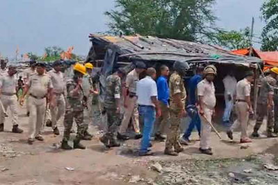 Bokaro News: अतिक्रमण हटाने पहुंची टीम पर हमला, दो जवान घायल