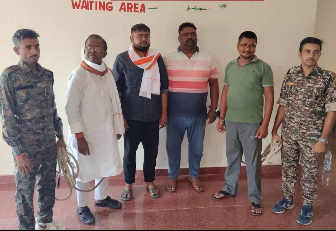 Giridih News: अवैध खनन व भंडारण के खिलाफ बड़ी कार्रवाई, 4 आरोपी गिरफ्तार