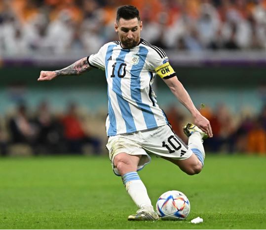 FIFA World Cup: अर्जेंटीना ने आइसलैंड को 3-0 से दी शिकस्त, मेसी का शानदार प्रदर्शन