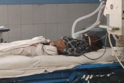 धनबाद: खैरखाबाद में भीषण सड़क हादसा, बाइक सवार 3 घायल, एक की हालत नाजुक