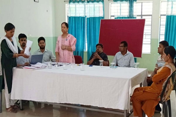 लातेहार: पीएमश्री विद्यालय में नामांकन के लिए हुई लॉटरी