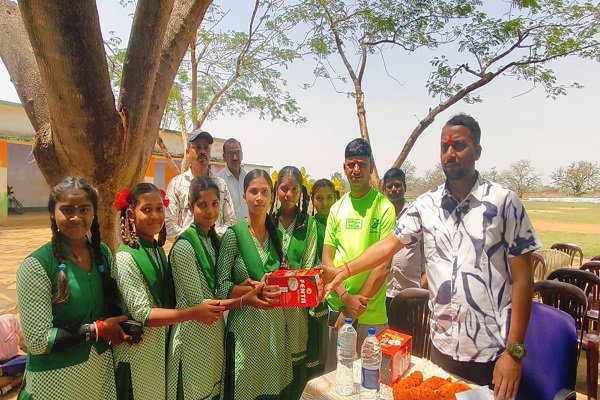 रामगढ़: खेल ही बच्चों के भविष्य की नींव, मोबाइल से दूरी जरूरी—राजीव जायसवाल