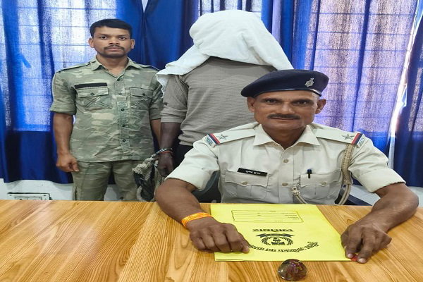 लातेहार: अफीम की तस्क‍री का आरोपी गिरफ्तार, पहुंचा जेल