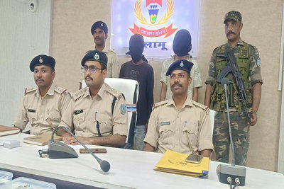 पलामू: CSP लूटकांड का पर्दाफाश, हथियार व कैश समेत 2 अपराधी अरेस्ट