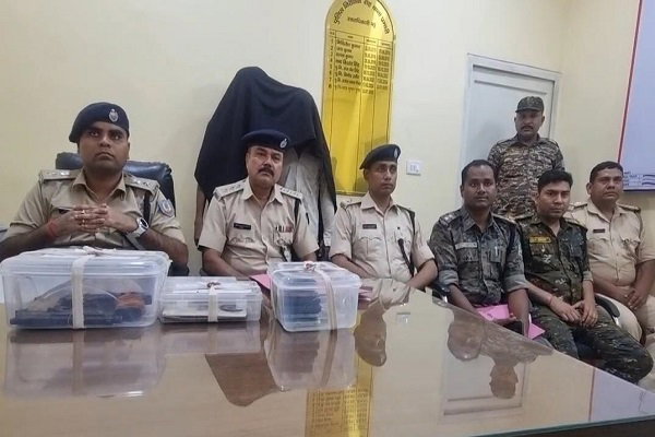 जोड़ापोखर हत्याकांड में खुलासा, प्रेम प्रसंग में युवक की गई जान, 3 नाबालिग हिरासत में 2 अरेस्ट