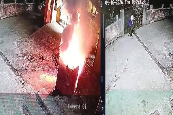 जामताड़ा: CCTV में वारदात कैद, सदर अस्पताल के  जेनेरेटर को किया आग के हवाले