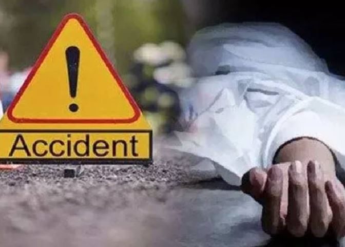 लातेहार: खुशियां मातम में बदली, शादी का कार्ड बांटकर लौट रहे चाचा की सड़क हादसे में मौत