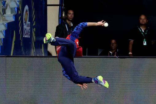 IPL 2026: श्रेयस अय्यर का `कैच ऑफ द टूर्नामेंट` वायरल, हार्दिक हुए आउट