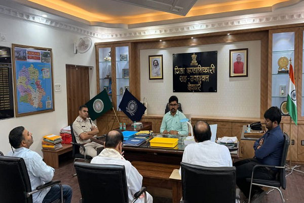 देवघर:  बाबाधाम मंदिर में श्रद्धालुओं को सुगम जलार्पण कराना प्राथमिकता- उपायुक्त