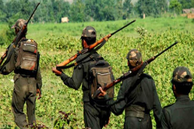 हजारीबाग में पुलिस- नक्सली मुठभेड़ में 4 नक्सली ढेर, 15 लाख का इनामी सहदेव सोरेन भी मारा गया