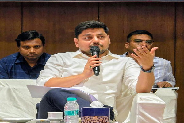 अब हर खर्च पर पैनी नजर, धनबाद में वित्तीय अनुशासन पर लगाम, बिल क्लर्कों के तबादले के निर्देश