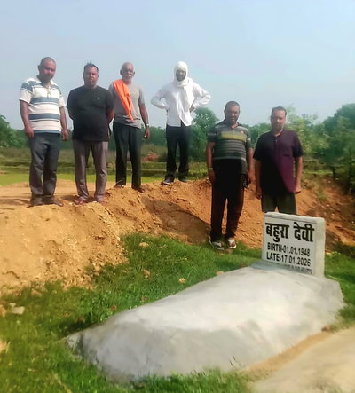 Ramgarh: सड़क निर्माण में अनियमितता का आरोप, ग्रामीणों ने किया विरोध